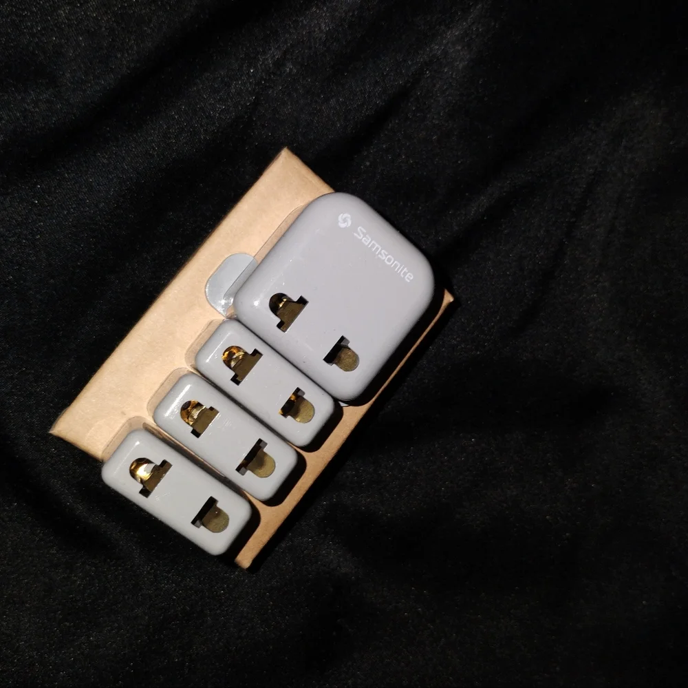 * New* Samsonite Gray Adaptor Plug Kit